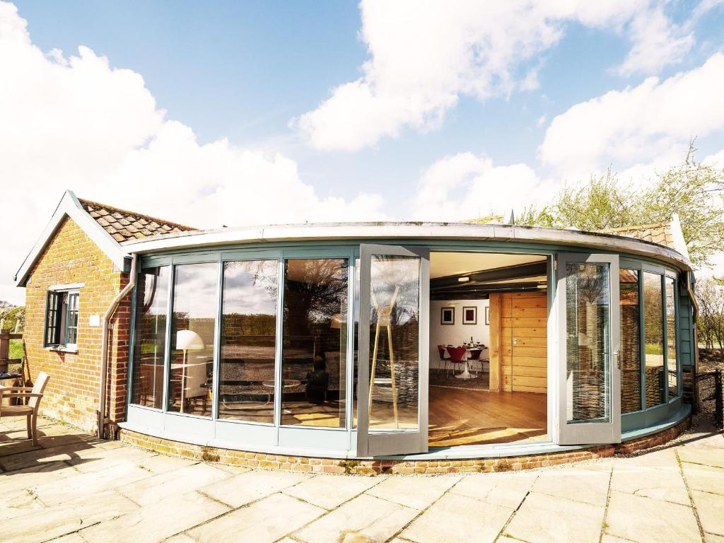 The Seed Store by The Suffolk Cottage Collection, Peasenhall