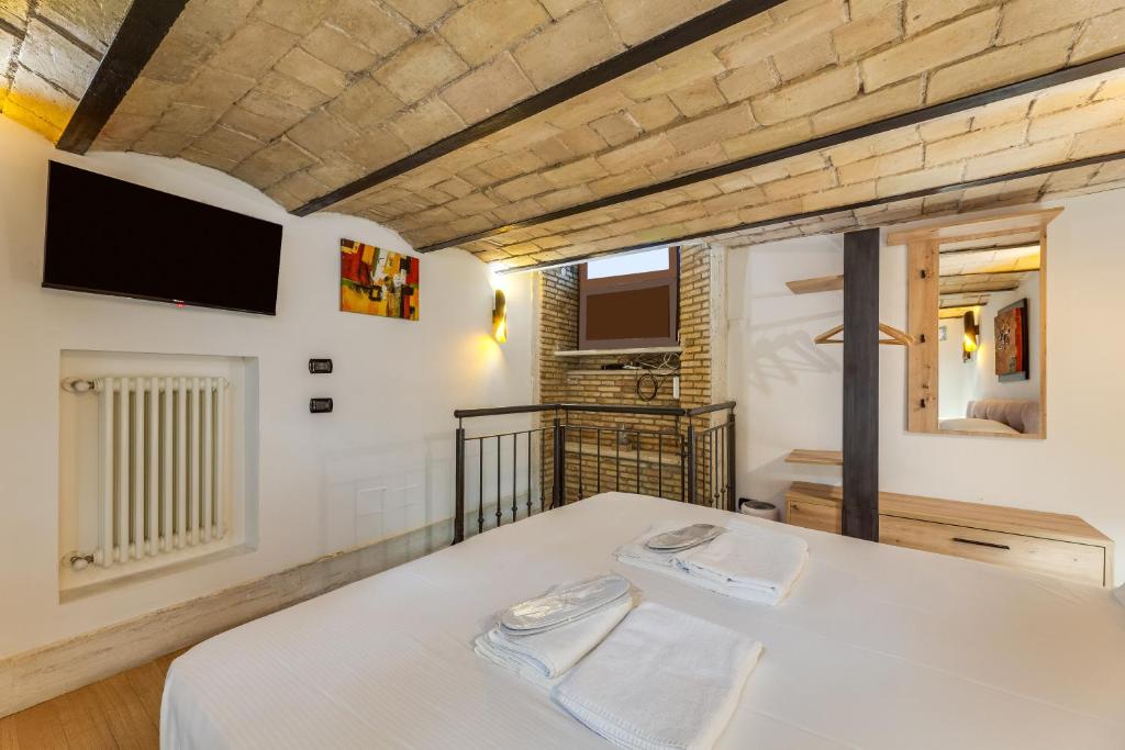 Oliviero - Piazza Navona Apartment - 4