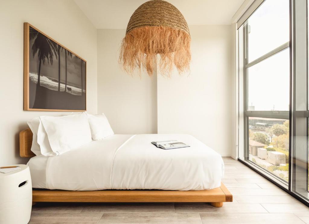 Flow Hotel Fort Lauderdale — Hotel rooms in Fort Lauderdale, Florida