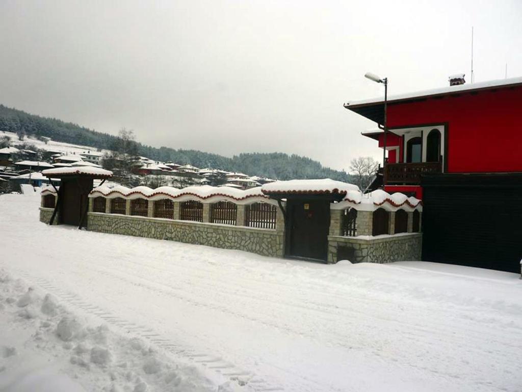 Guest House H Dzhogolanov photo