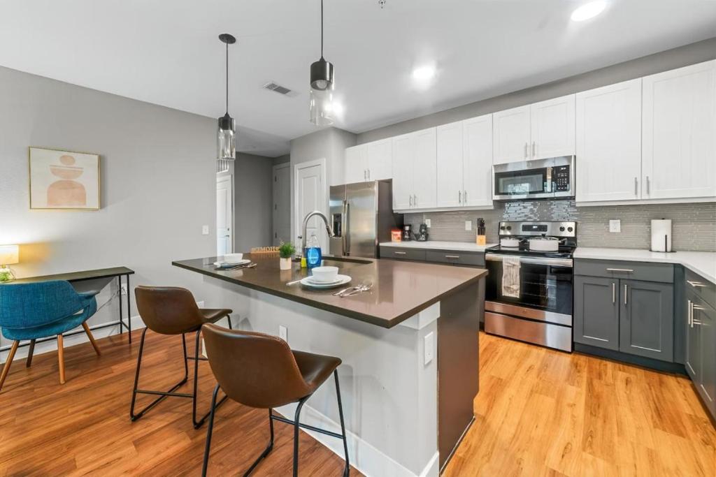 Charming 3BD 2BA with Beautiful Pool in Fort Worth, Fort Worth