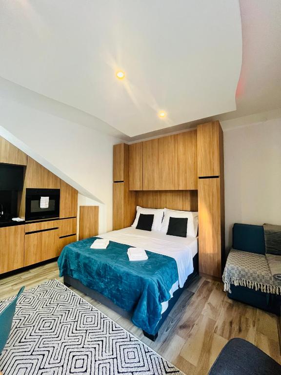 7A Seven A, Crikvenica