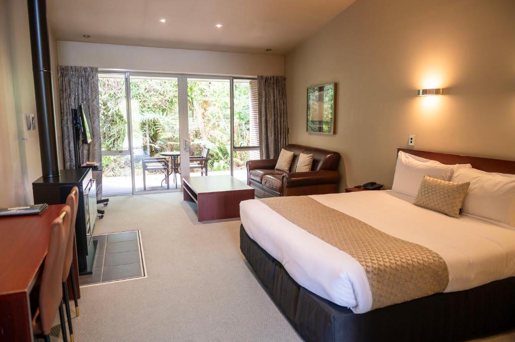 プンガ グローブ (Punga Grove Hotel)