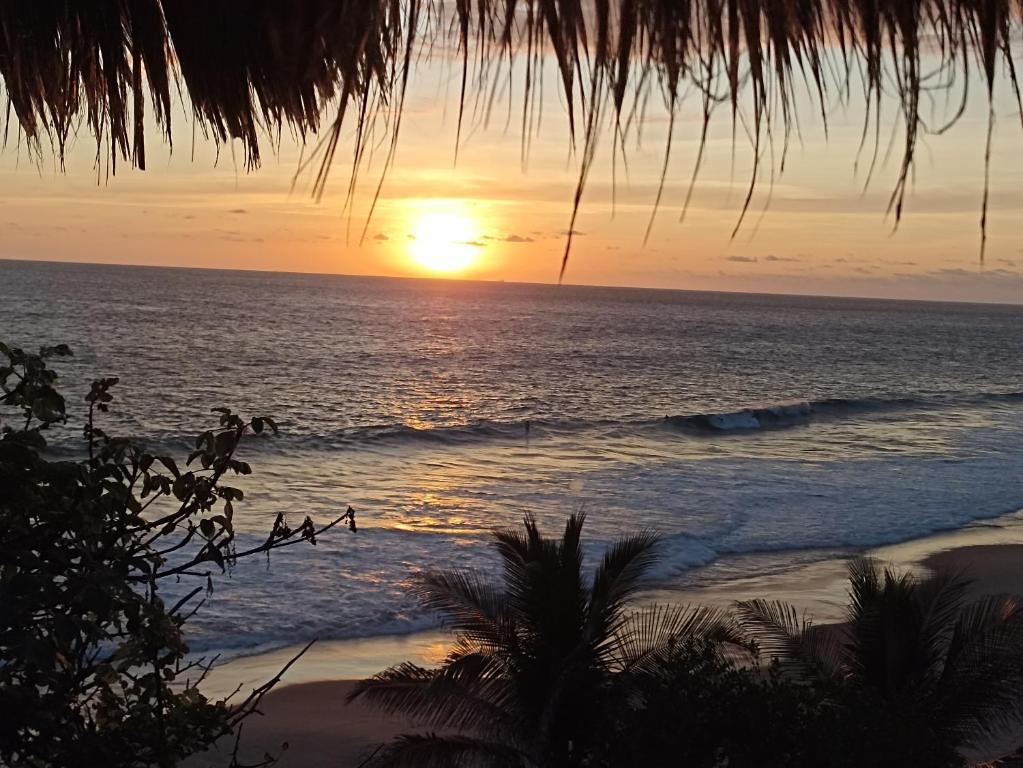 Punta Sur, Frente al mar y el Atardecer, Mazunte