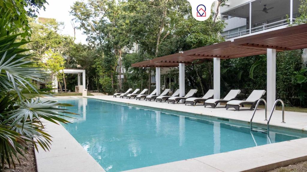 Modern Apt Tulum with 2 BDR Gym & Pool, Tulum