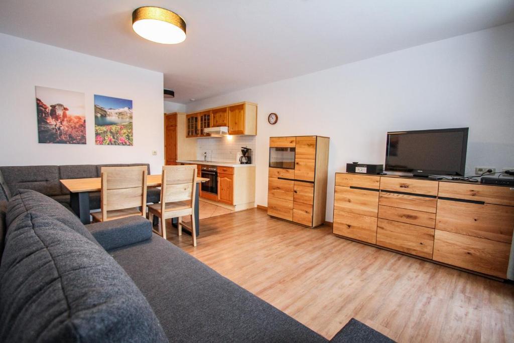 Ferienwohnung Königsleiten 121b - Top 2 - 4