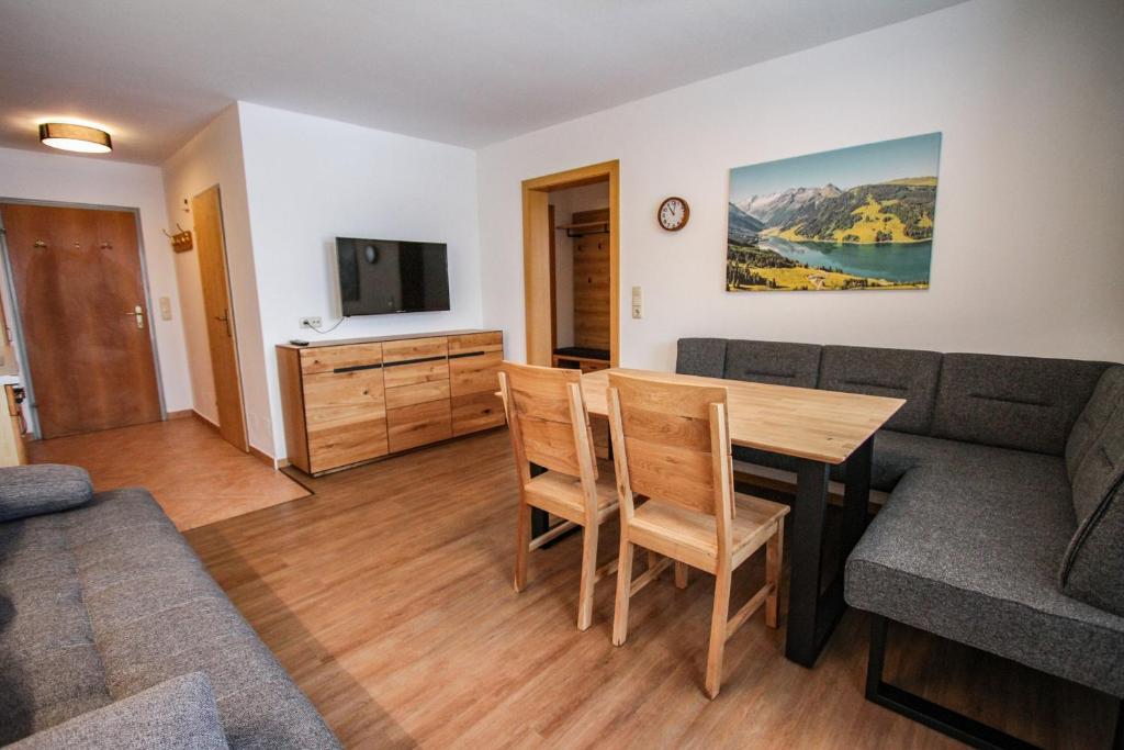Ferienwohnung Königsleiten 121b - Top 1 - 5