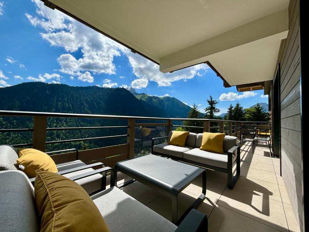 Le Thélème A303 - Vue panoramique sur Châtel, Châtel