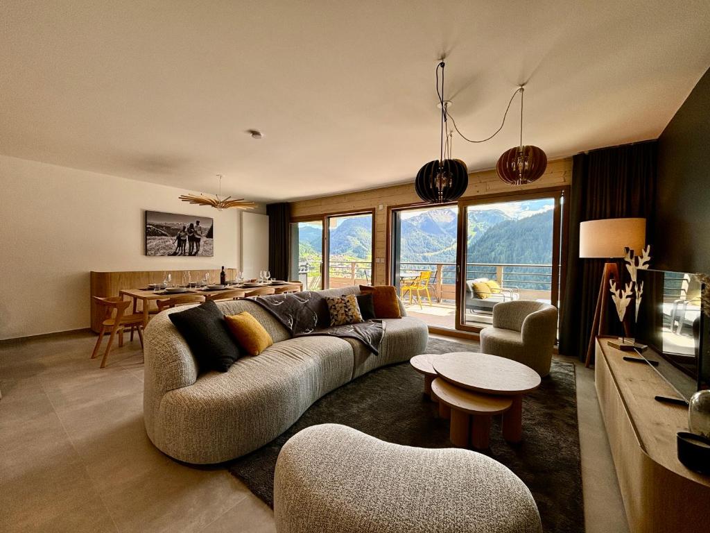 Le Thélème A303 - Vue panoramique sur Châtel - 2