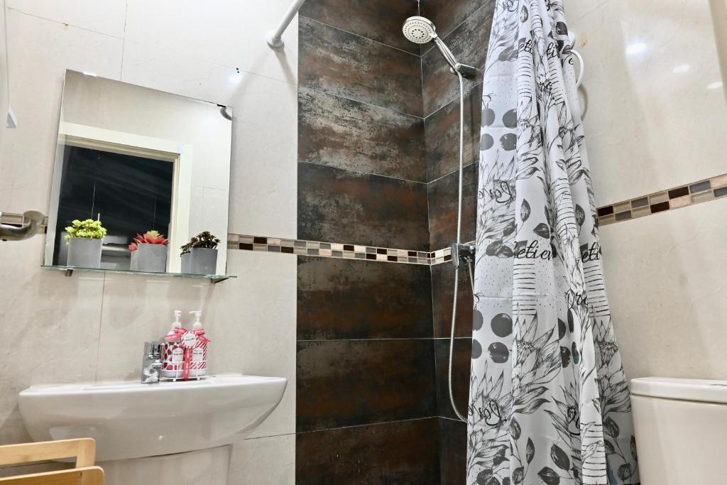 For Yoy Rentals hermoso apartamento tipo Estudio en Madrid Temporal SFL50 - 2