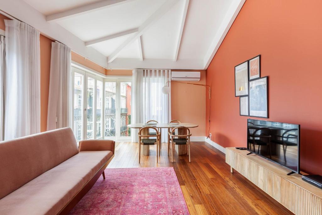 Superb Apartment in the HEART of Historical Center, Porto