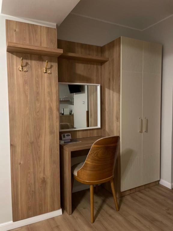 Face 4 Center SUBOTICA - 5