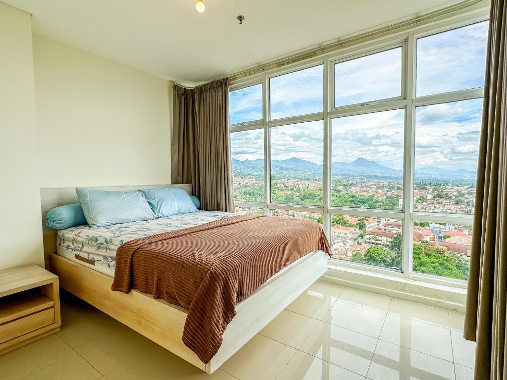 Parahyangan Residences by AYA Stays