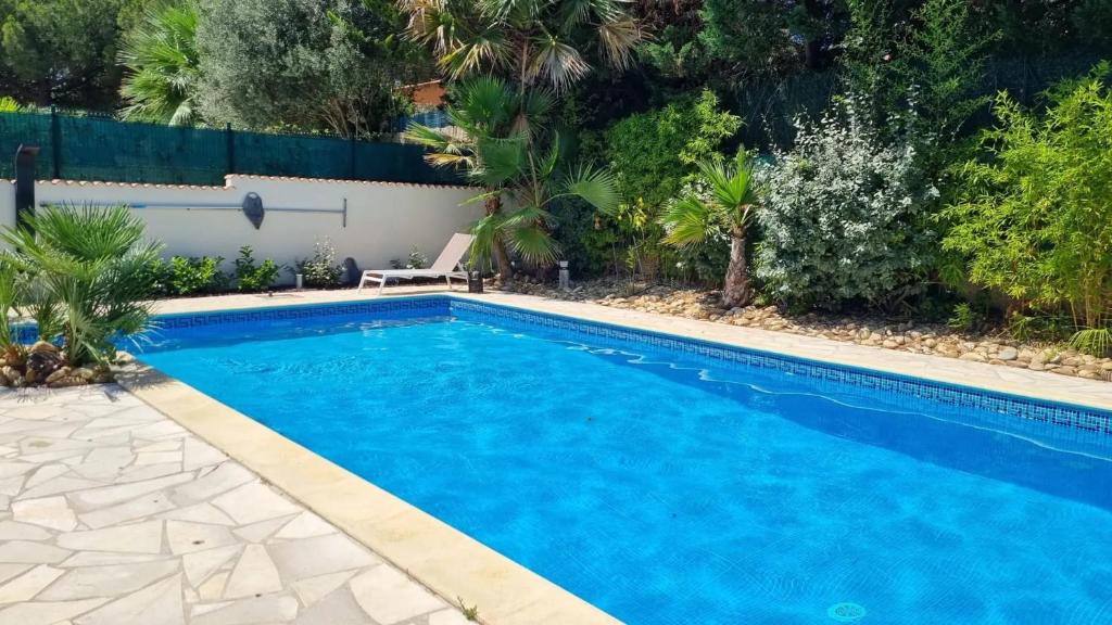 Villa spacieuse à Agde avec piscine et jardin. - 1