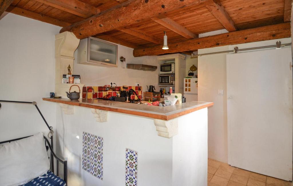 Pet Friendly Home In Arles With Swimming Pool - 5