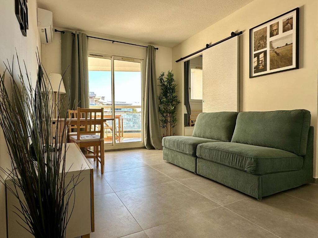 Side Ocean View Studio, 24H Check-In and Out, Air Conditioner, Close to Airport - 5