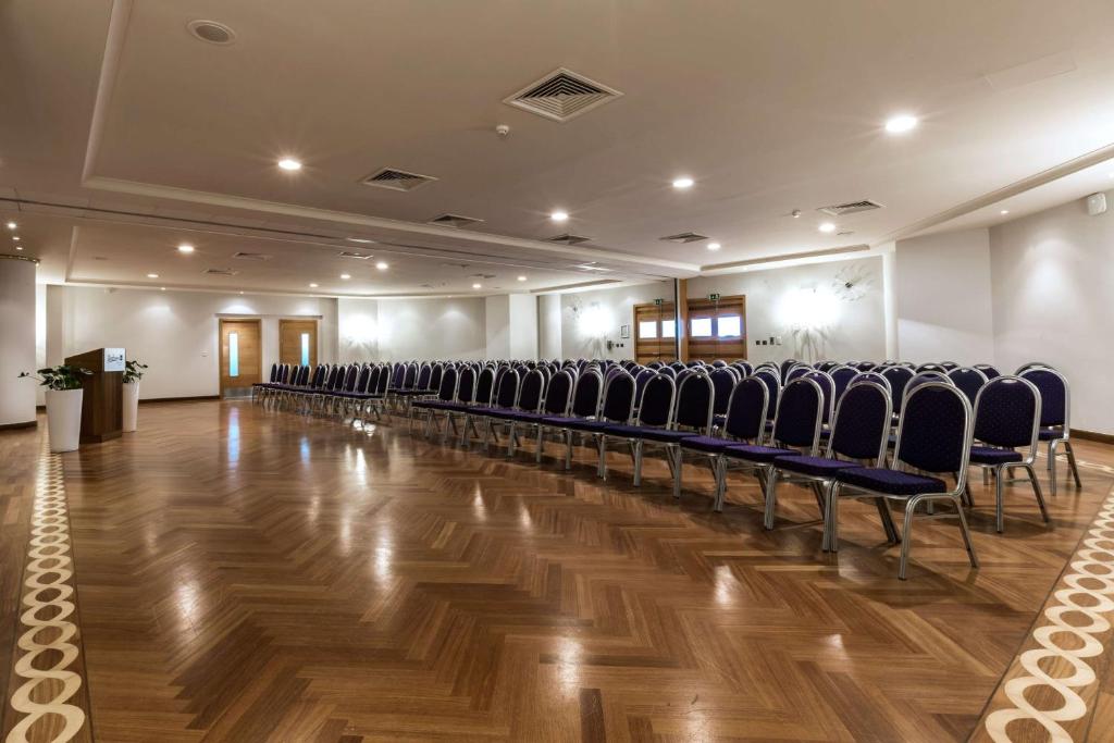 Tárgyalóterem/bálterem