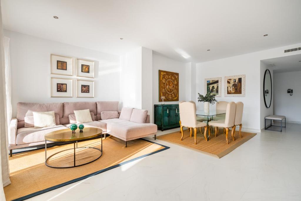 Luxury 2 bedroom apartment - 4