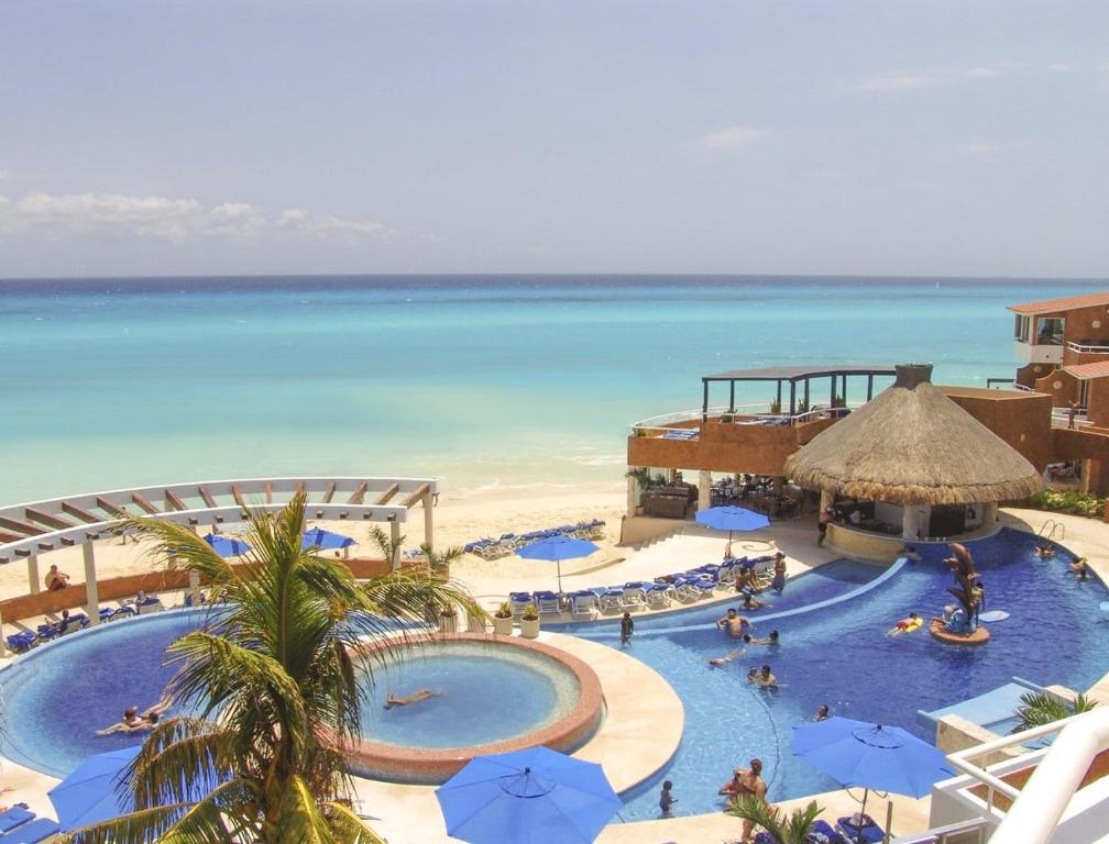 SUNSET FISHERMEN BEACH & SPA RESORT-Optional All Inclusive- 3 UNITS CHOICE-ROOM - 344A Ocean view with terrace- ROOM 344B No terrace, View from window to park - STUDIO 344C Ocean View Studio for 2- Playacar Beach, Phase 1-NO ELEVATOR! - 5