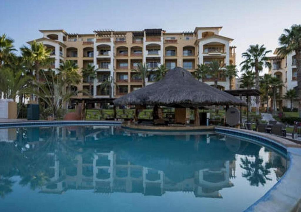 Incredible Beach View 3Bed Condo - 4
