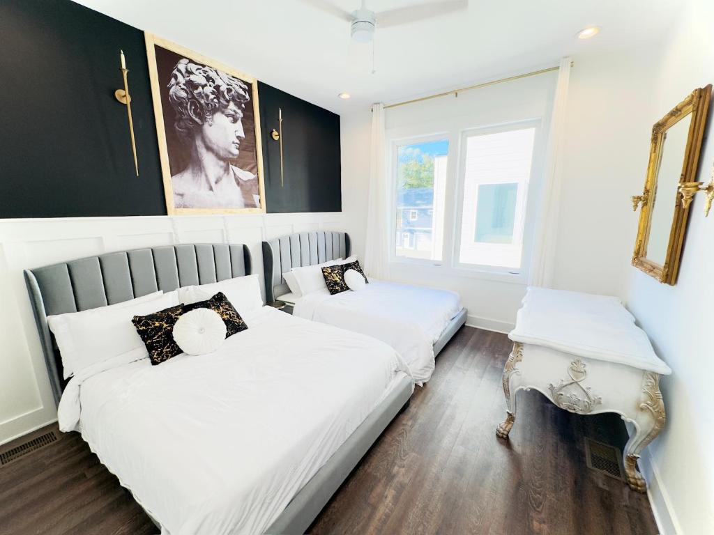 Home in Nashville - Rooftop Decks and Downtown Views, Nashville