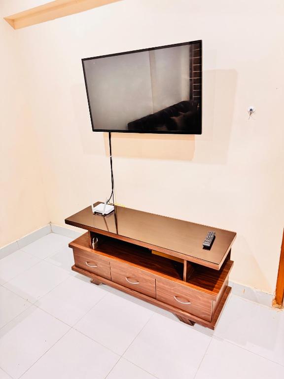 Cozy & Modern 2-Bedroom Apt, Karáčí