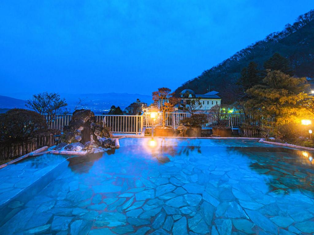 Hot spring bath