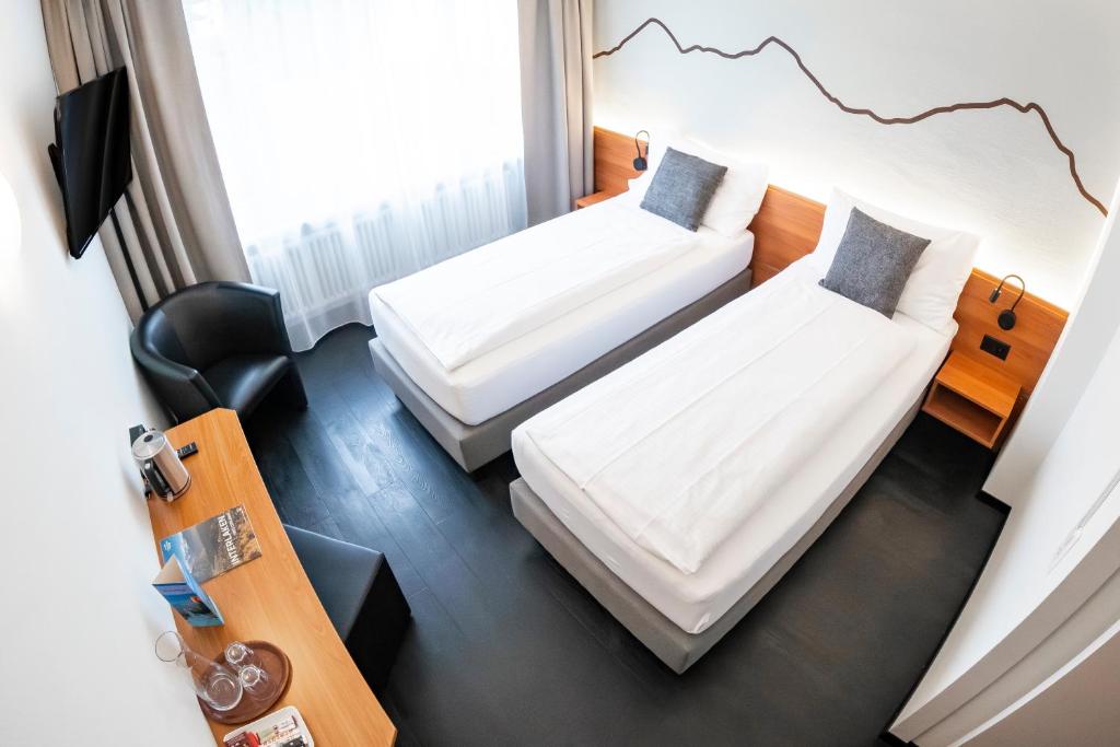 Hotel Merkur - West Station - 2