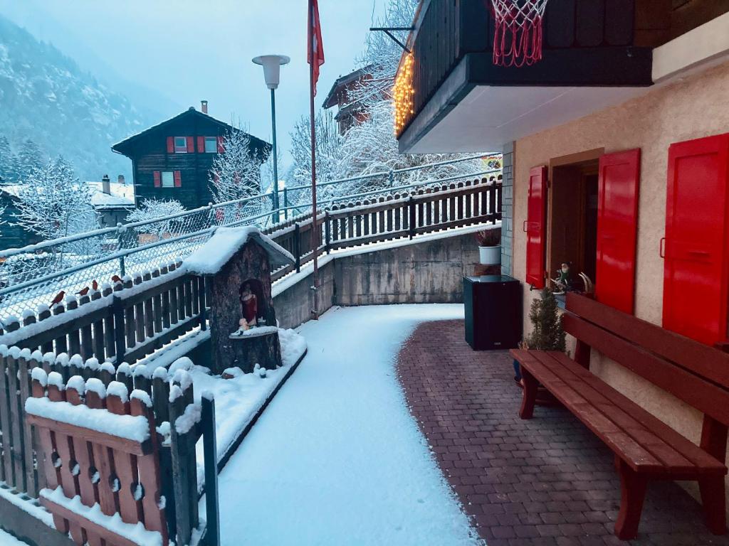 Apartment Morgengruss - 3 Min Walk to Train Station, Central & Quiet - 3