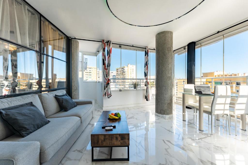 CT 352 - Faro's Torremolinos City Towers 1 - Walking distance to everything - 2