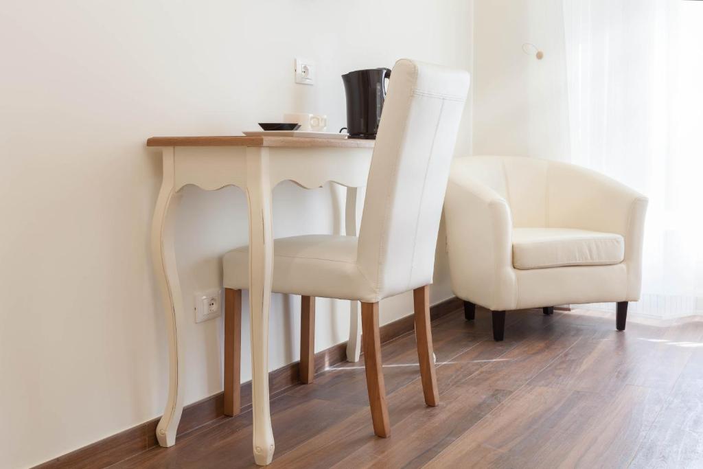 Donna Margherita Rome Suite & Rooms - 3