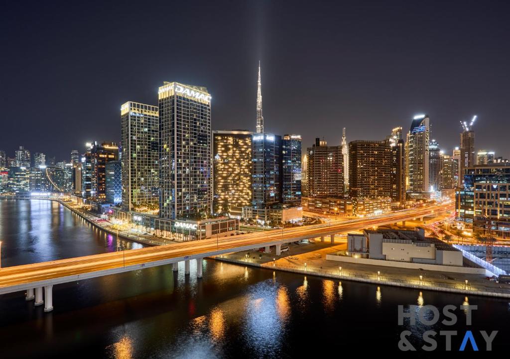 Stylish Renovated 1-Bedroom in Mayfair Residency, Dubai