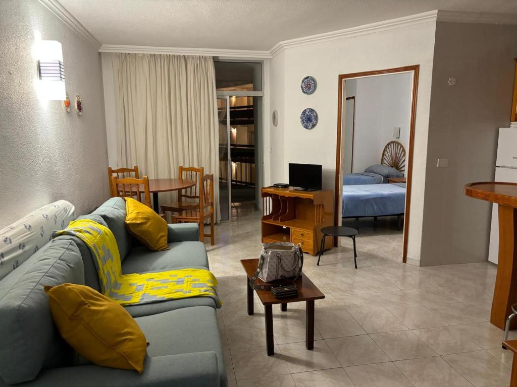 Apartamento Los Cristianos Playa y Piscina - 1