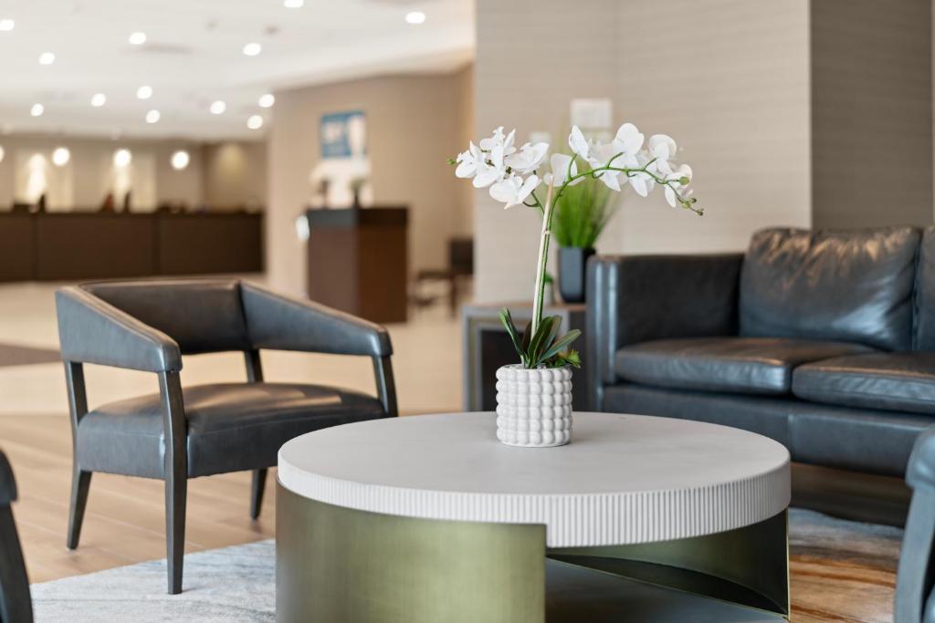 Lobby, Tower Hotel at Fallsview in Niagara Falls (ON)