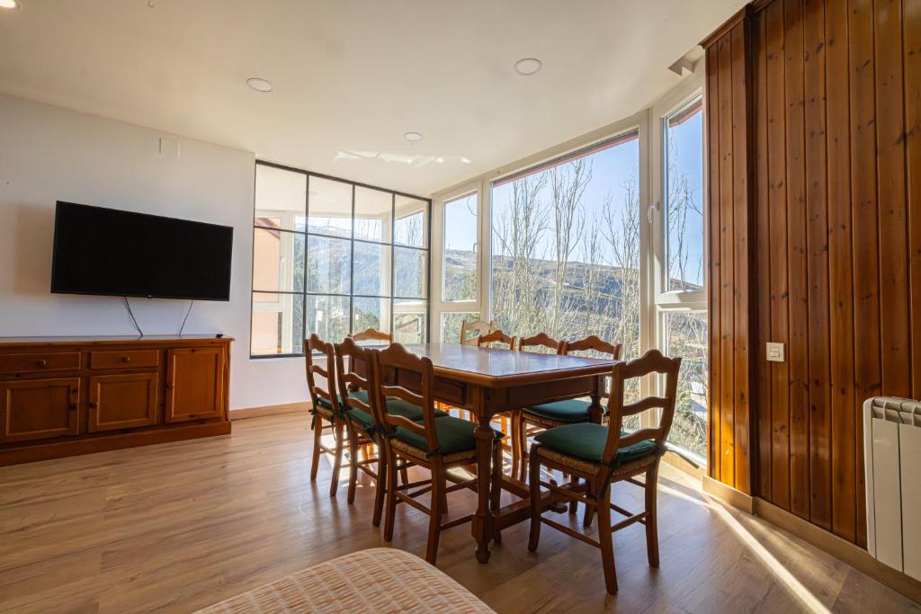 Holidays, Itálica, 8 personas 3 dormitorios y 3 baños, Sierra Nevada