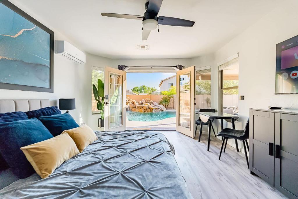 Private 3BR - 2BA Home - Patio and Pool, Avondale