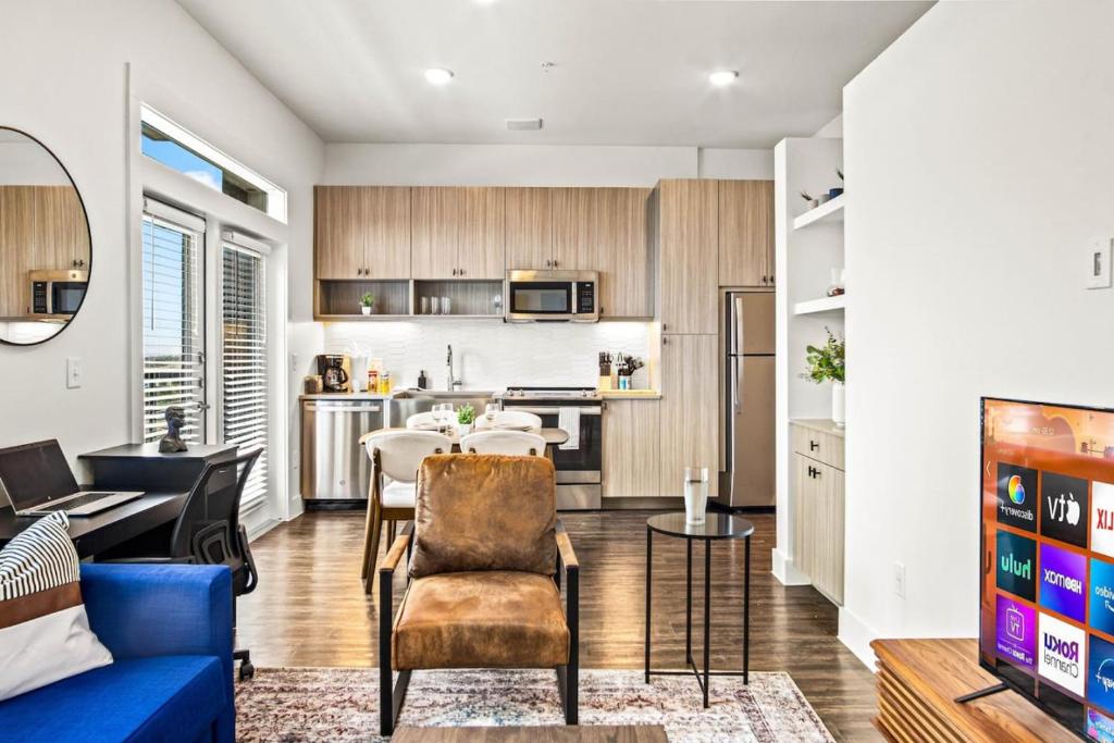 Luxurious New Unit 1Bd1Ba Pool Golf Sim, Austin