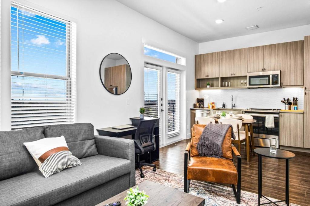 Luxurious New Unit 1Bd1Ba Pool, Golf Sim, Austin