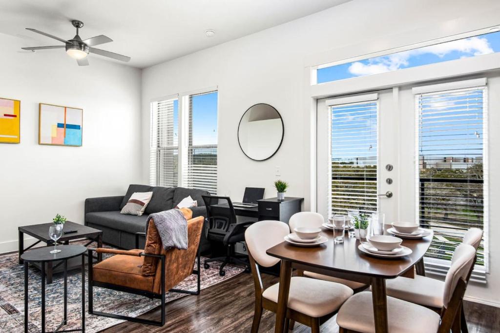 Luxurious New Unit 1Bd1Ba Pool Golf Sim, Austin