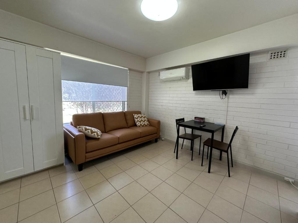 King George Nest - With Parking in Victoria Park, Perth