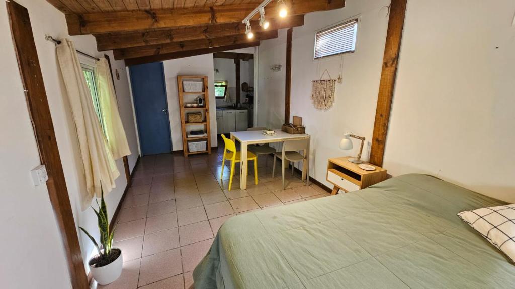 Luminoso monoambiente en Cerro Otto - 3