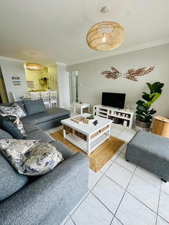 13 Chesapeake Bay, Margate