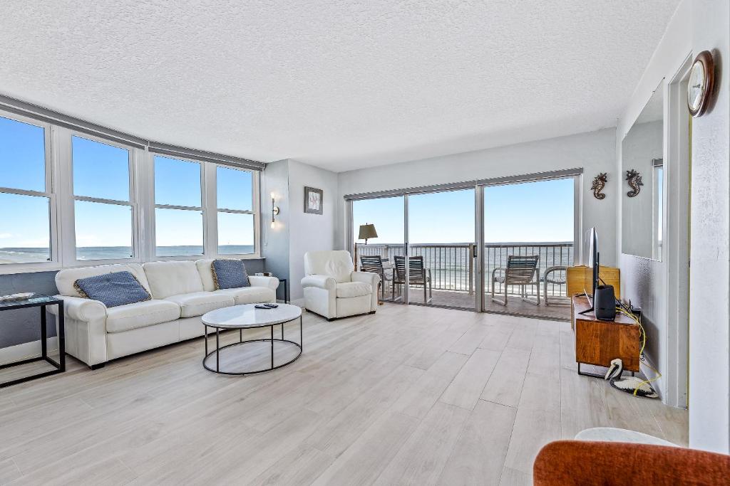 Beautiful Beachfront Condo - PT501, New Smyrna Beach