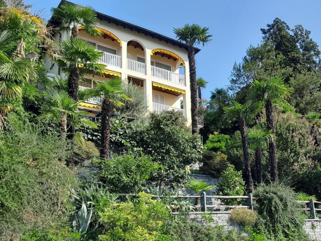 Villa Dora Attika by Fewotessin - 2