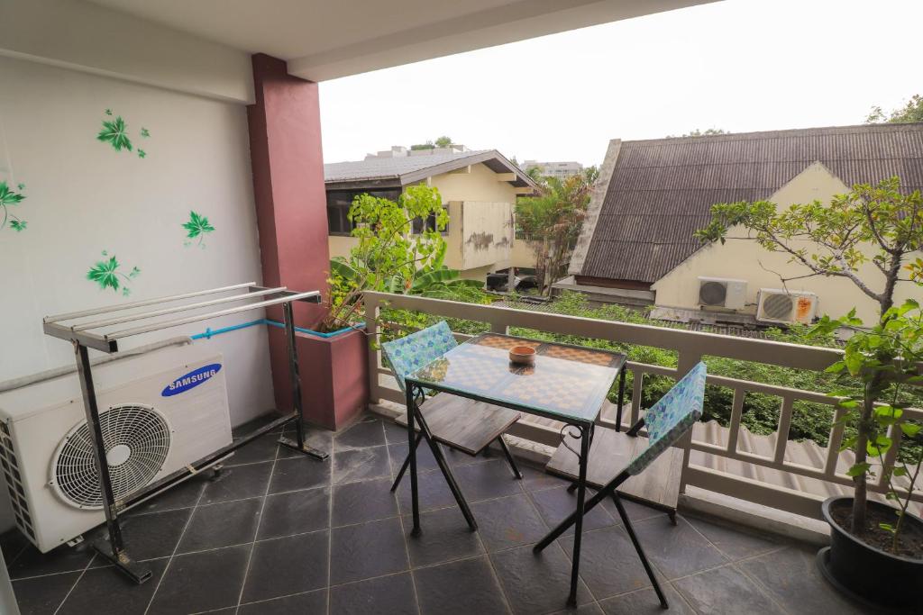 Baan Sabai Rama IV Apartment