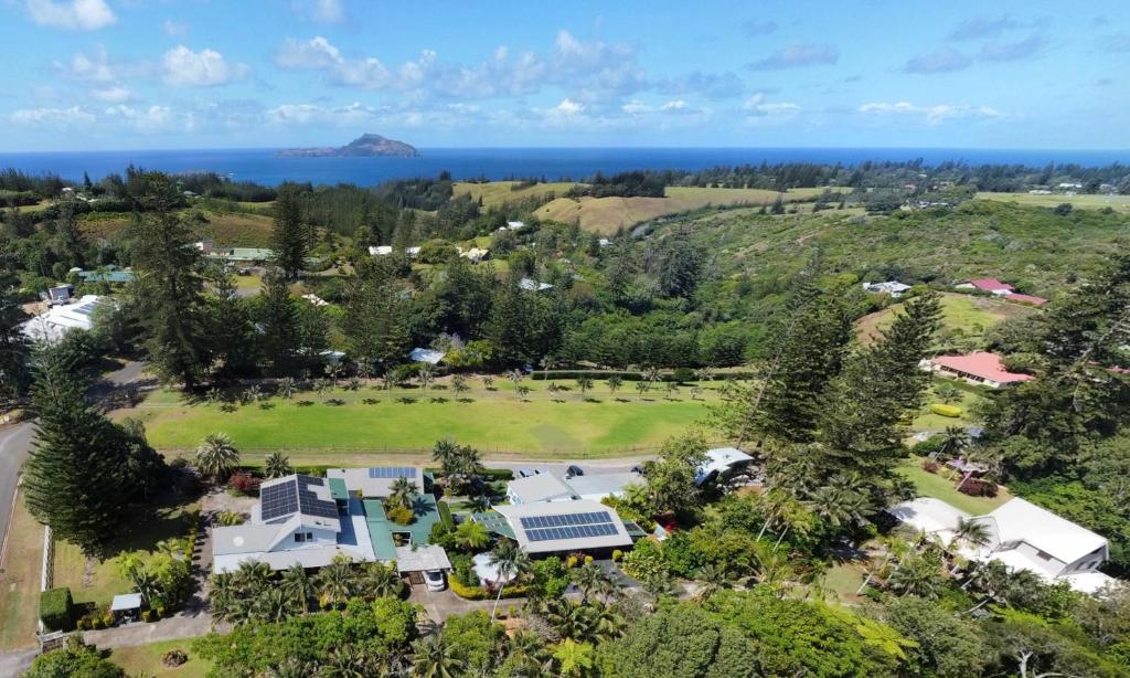 Channers on Norfolk, Burnt Pine