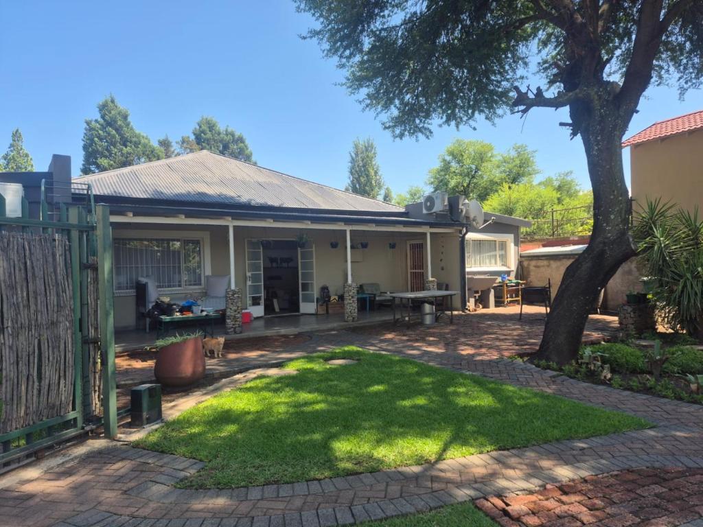 Piece of Parys, Parys