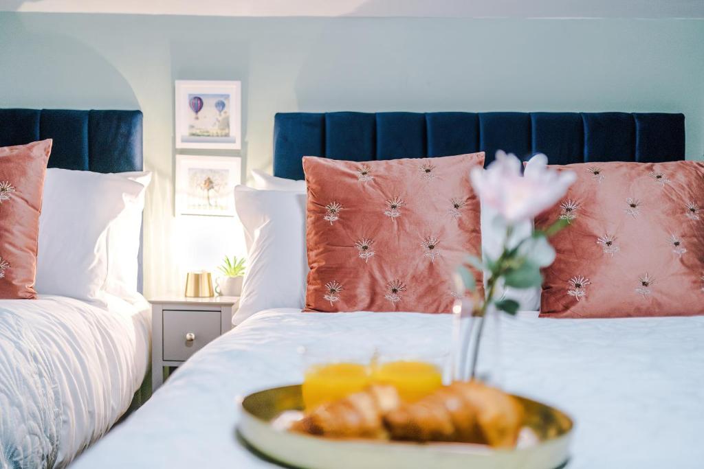 Victoria Park Studio 9 - Free Parking, WiFi, Near Train Station, Free Netflix, Prime & DisneyPlus, Leamington Spa