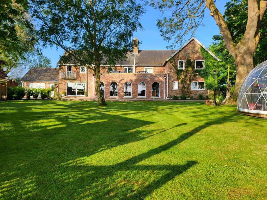 Three Farthings, Cranswick