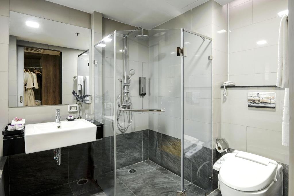 TK Palace Hotel and Convention